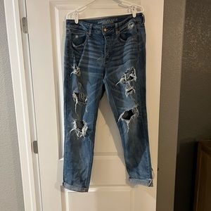 Women’s American Eagle destroyed cropped jeans size 10 long